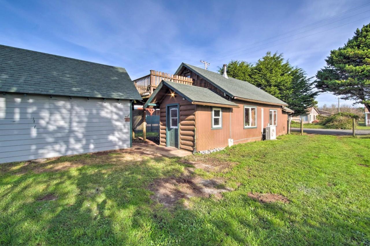 Unique Dog-Friendly Log Cabin Short Walk To Ocean Crescent City Exterior photo