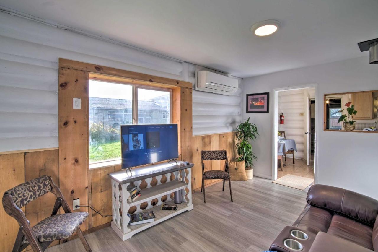 Unique Dog-Friendly Log Cabin Short Walk To Ocean Crescent City Exterior photo