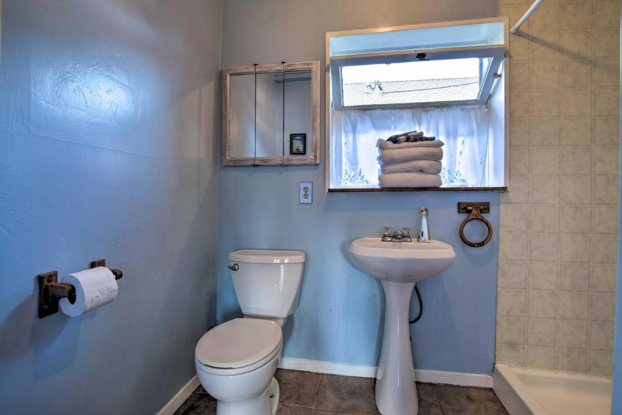 Unique Dog-Friendly Log Cabin Short Walk To Ocean Crescent City Exterior photo